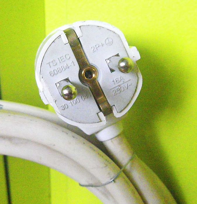 Кабель сетевой 2,5 мм 16 А 3,0 м  БУ