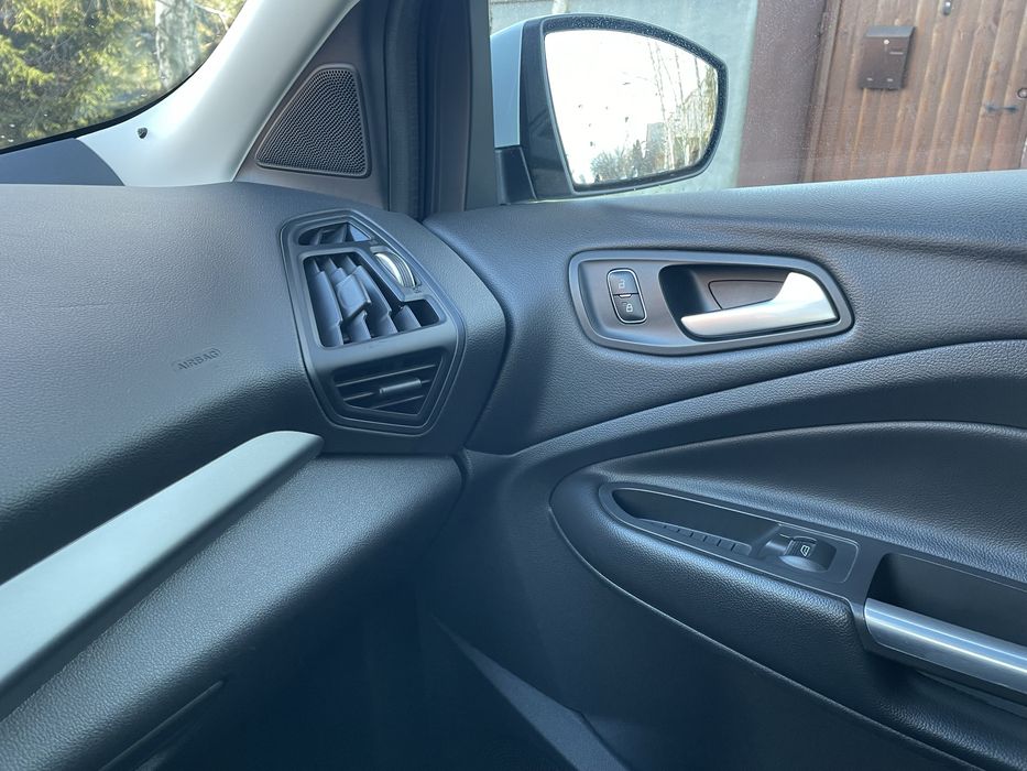 Продам Ford Kuga 2017 года дизель без подкрасов с родным пробегом