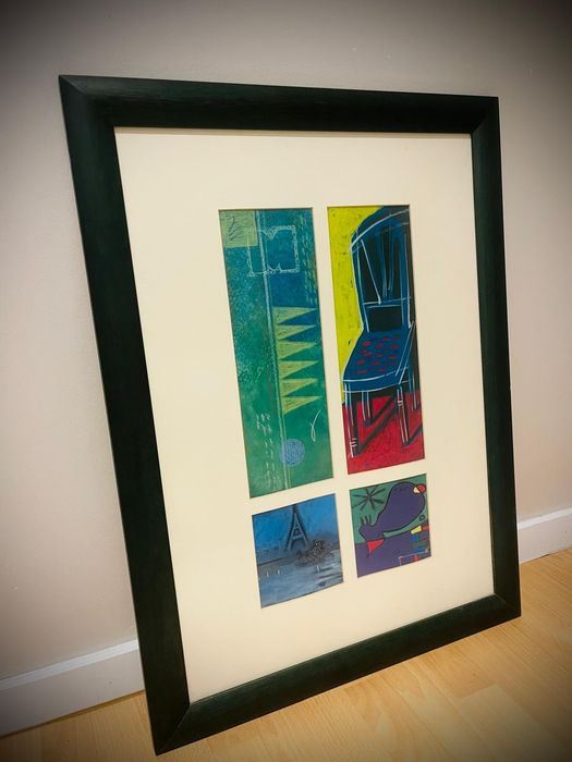 Quadro com moldura em madeira e vidro