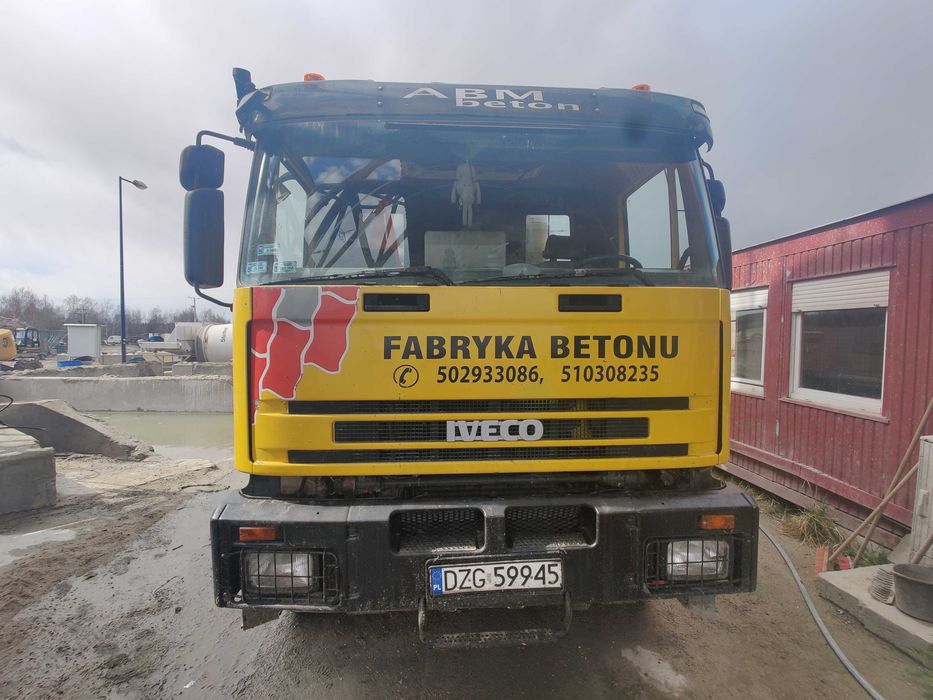 Pompa do betonu CIFA 41m Iveco Cursor 2000rok