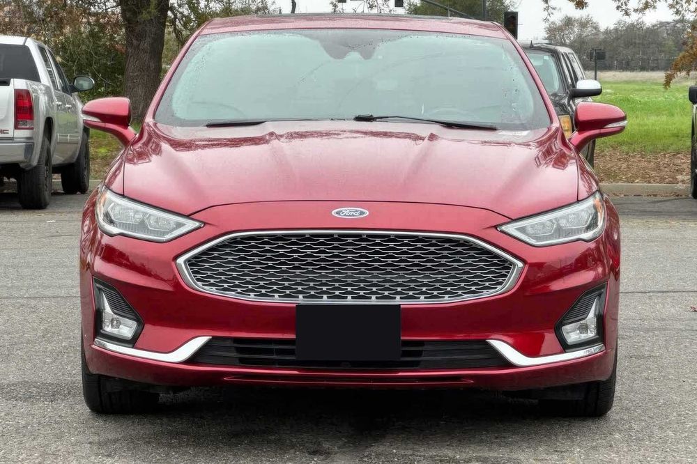 Ford Fusion Hybrid Titanium      2019
