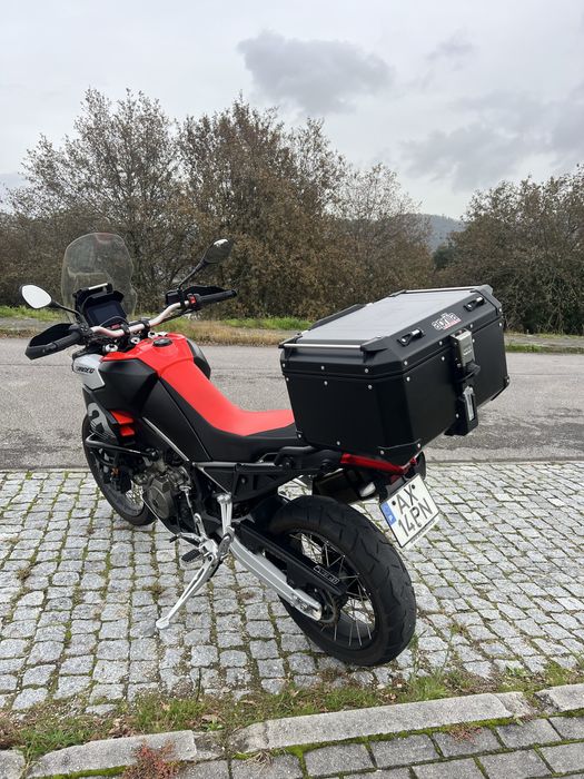 Aprilia Tuareg 660 de 2022