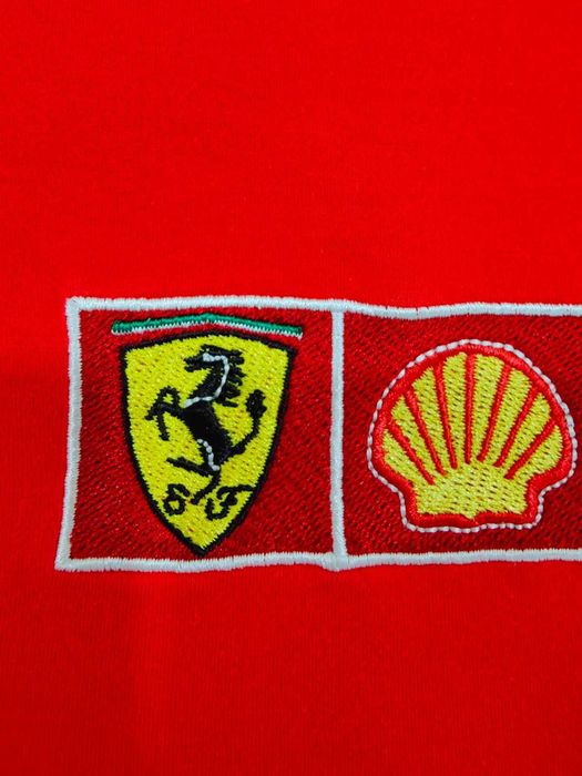 T-shirt oficial da Ferrari formula 1  tam. M em excelente estado