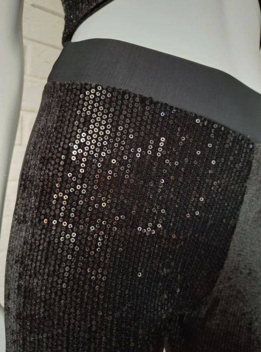 Calzedonia czarne legginsy lycra cekiny M