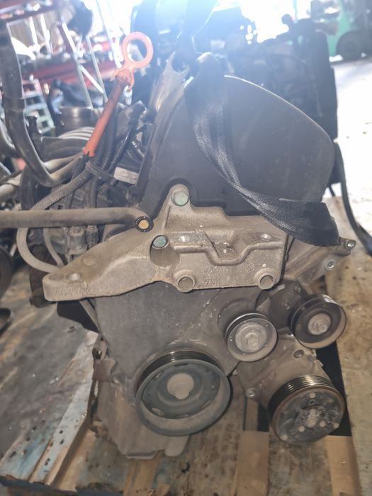 Motor volkswagen Golf 4 1.6 16v  BCB