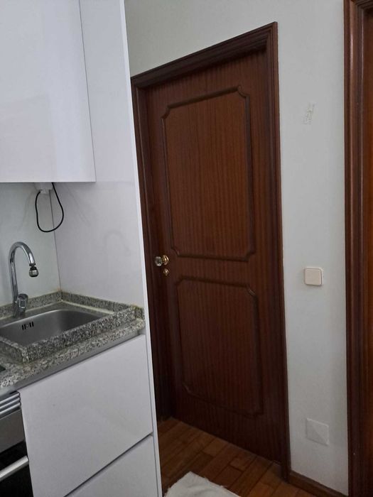 Alugo suite para 1 pessoa ou estudantes