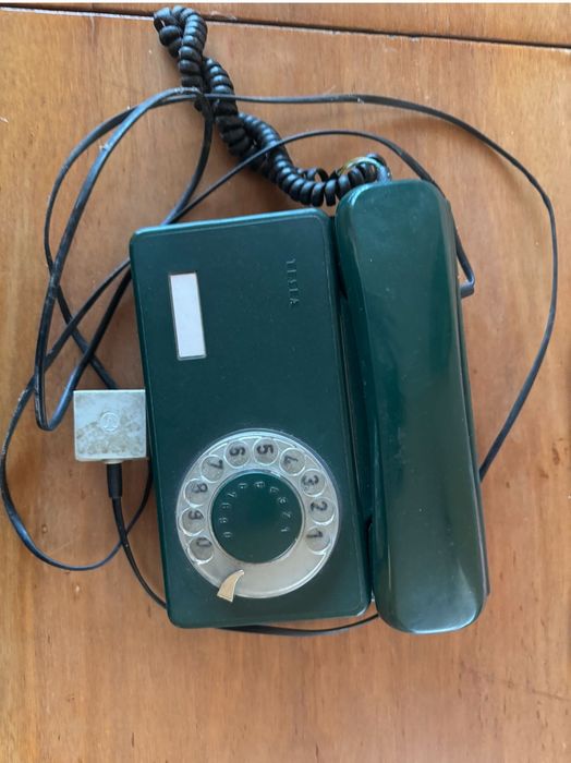 Дротовий стаціонарний телефон