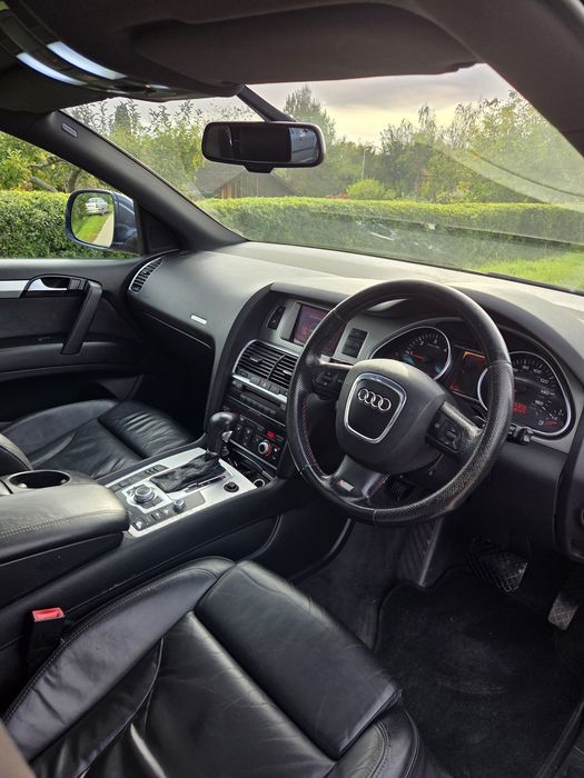 Audi Q7 s-line 3.0 TDI quattro Anglik 7 osobowy  v5c