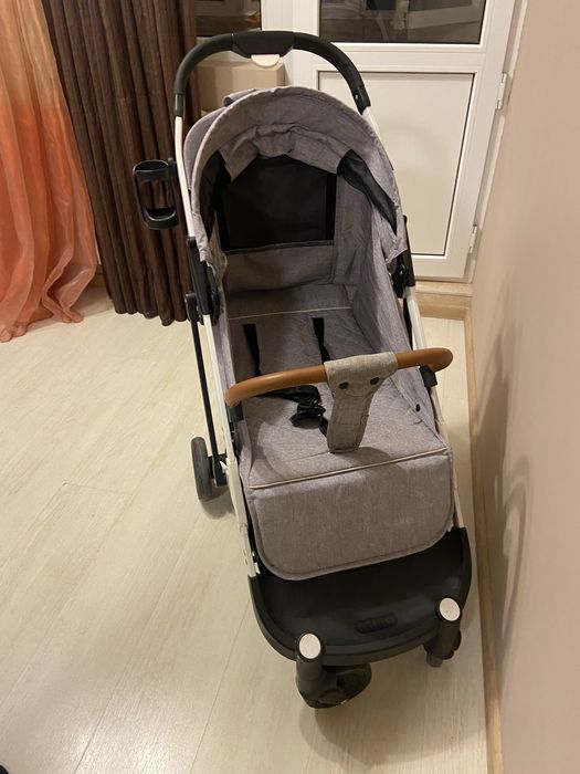 Коляска прогулочная