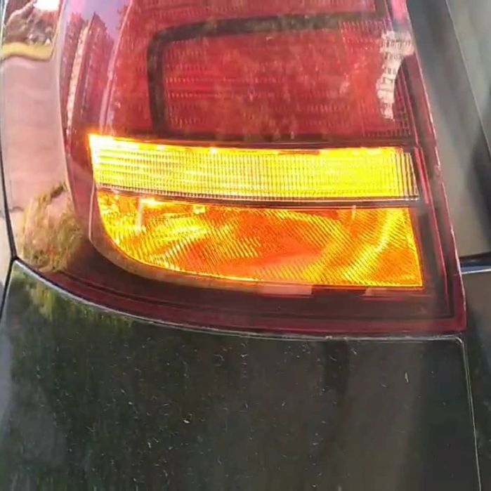 Уникальные лампы (желтые повороты) для американских авто. ( Разборка )