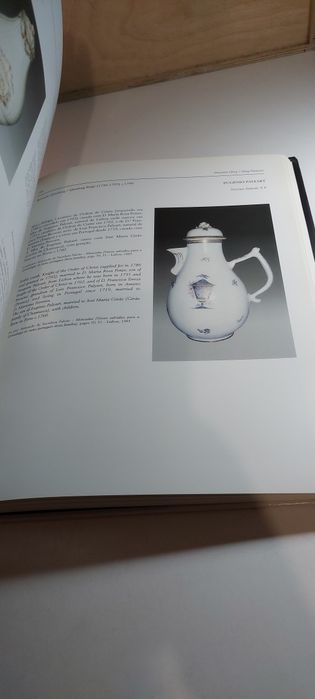 A Porcelana Chinesa ao Tempo do Império - Nuno de Castro