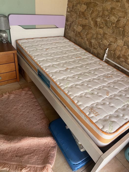 Cama solteiro com colchao