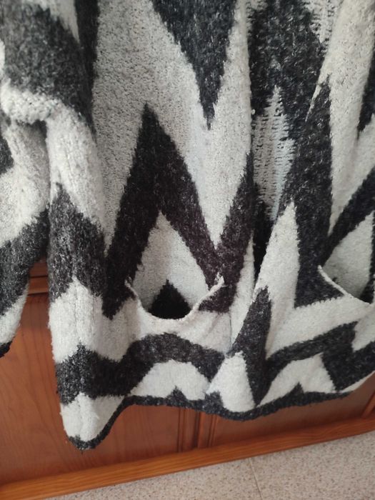 Casaco comprido em malha