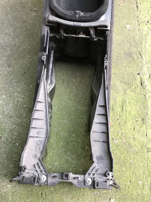 Підлокітник w211 (без кришки)