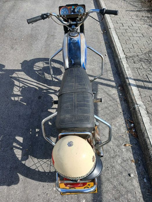 Motorizada Famel 77