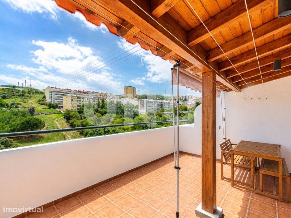 Apartamento T2 com terraço, em Santa Sofia, Vila Franca de Xira!
