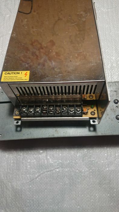 Блок питания 12~15В 50А S-600-12 на ремонт или запчасти .