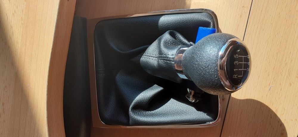 Ручка кпп чехол VW passat b7 b6 b5 Skoda A5 коробка передач пасат б6