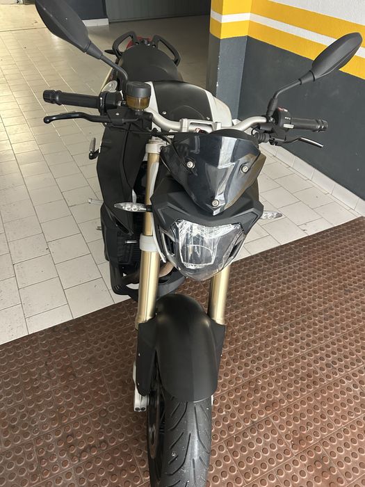 Moto BMW F800R de 2016