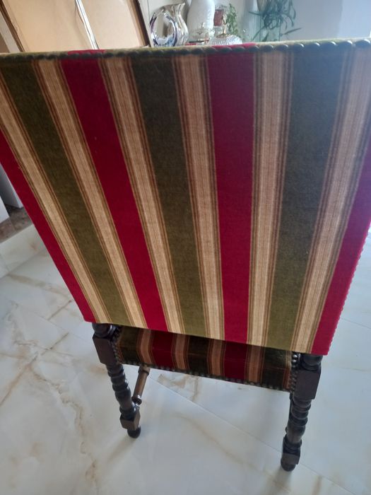 Stylowy Antyczny Fotel Tron