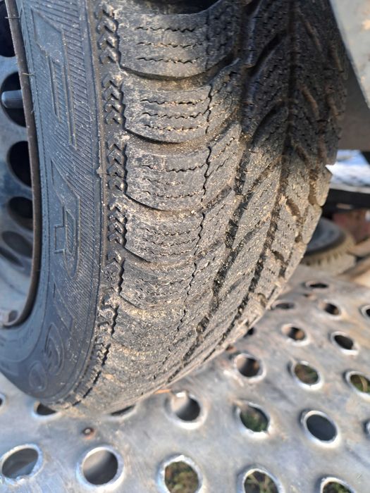 Opony 185/65 zimowe felgi R15 4x100 opel corca C D