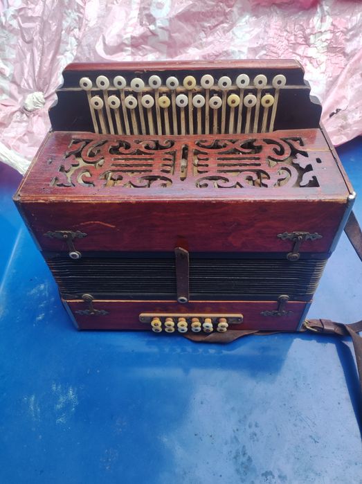 Продам гармошку тульская