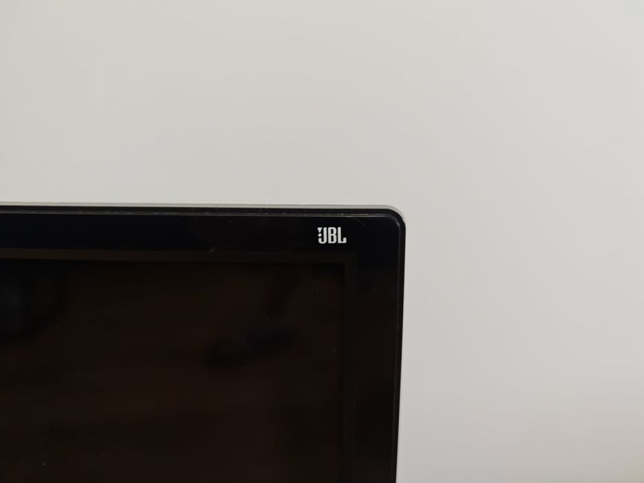 Smart TV BLaupunkt 32" JBL c/ suporte parede