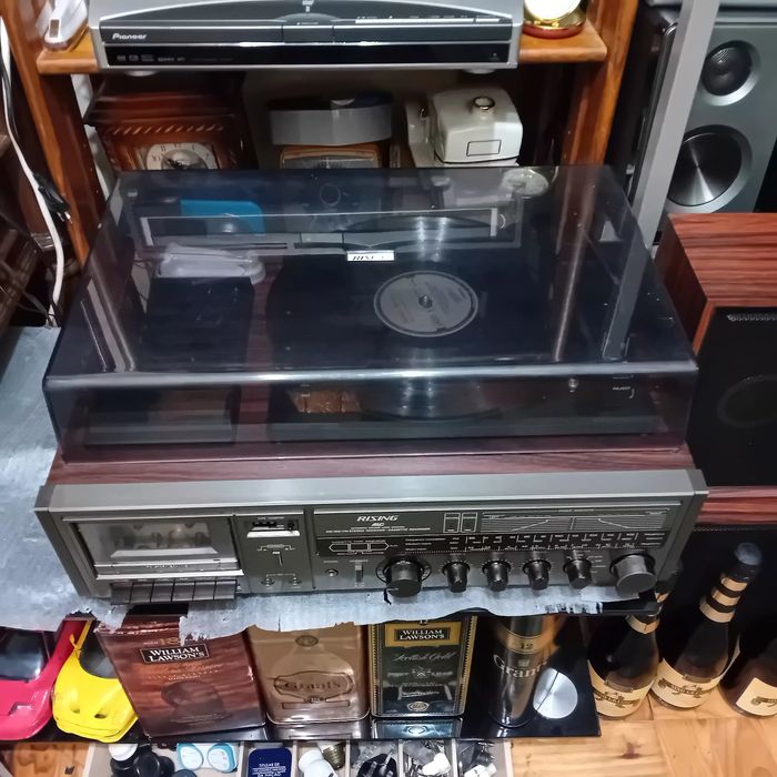 Rádio gira discos  cassetes Rising  made in japan