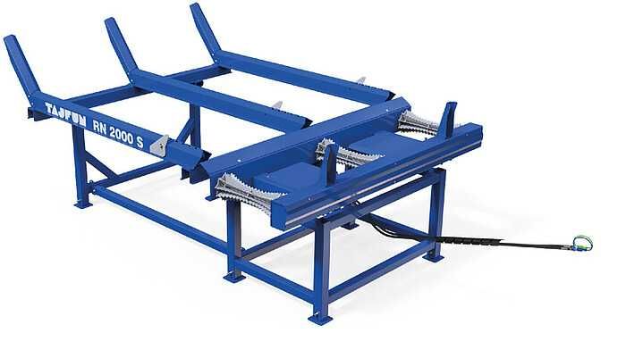 Stół podawczy Tajfun RN 2000 S do piło-łuparek RCA TAJFUN