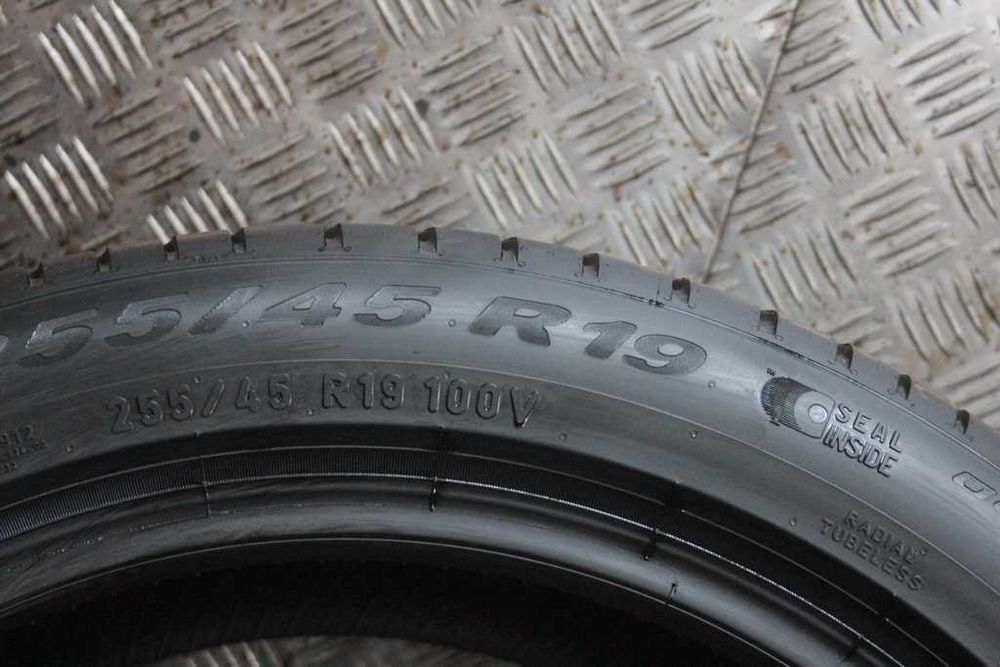 255/45/19 Pirelli Cinturato P7 255/45 R19 100V 2022/23r Seal Inside