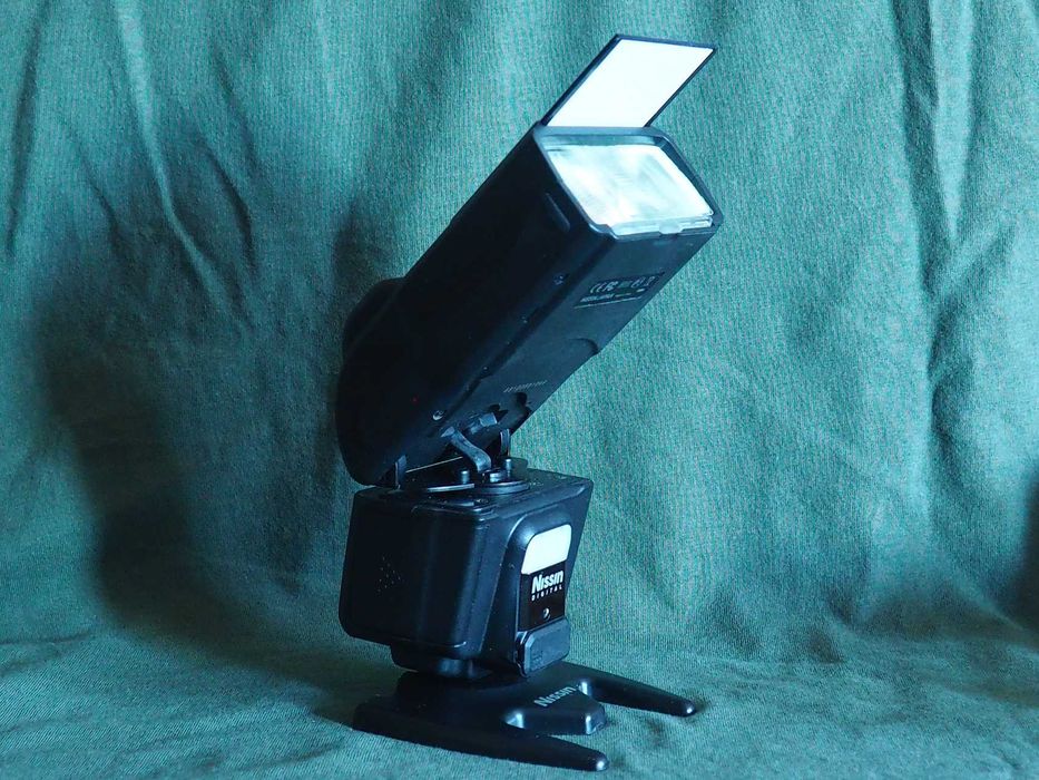 Lampa błyskowa Nissin i60A do Canona.