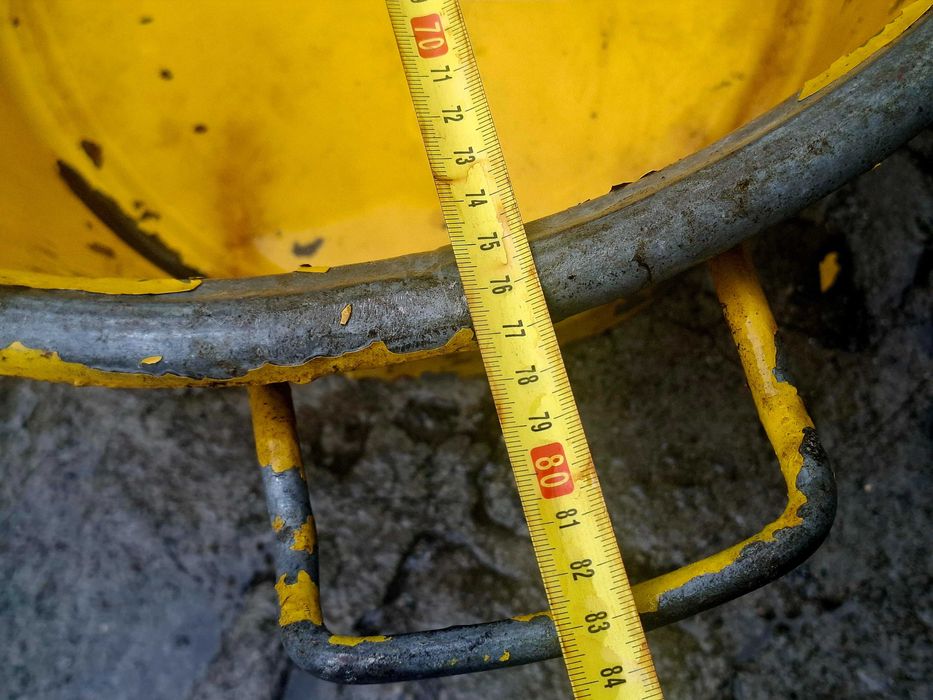 Bacia Vintage zincada oval.