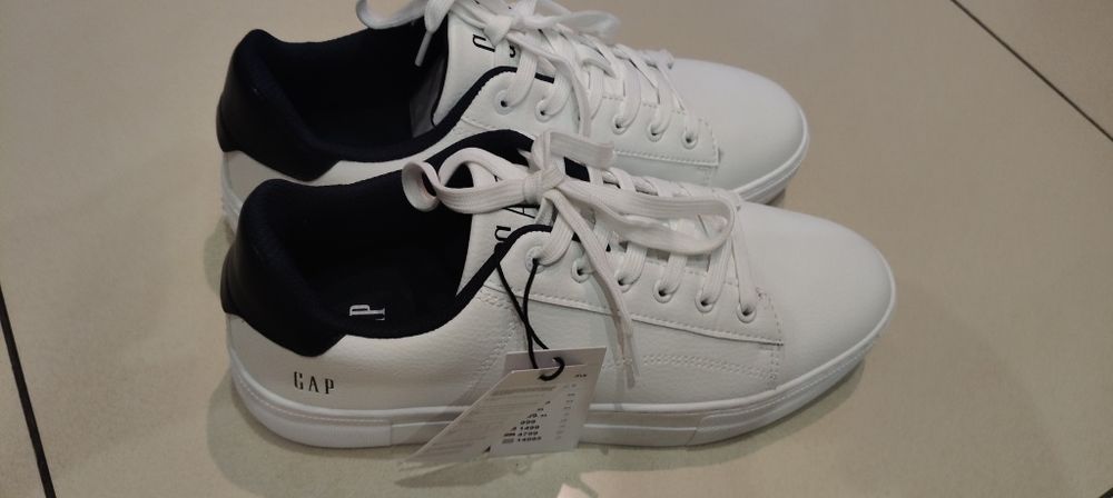 Buty męskie młodzieżowe Gap stan Nowy