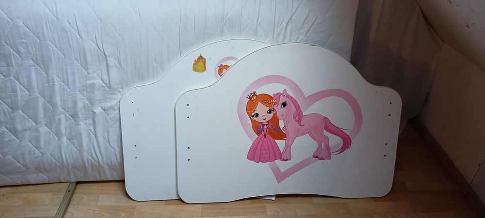 Lozko z szuflada i materacem