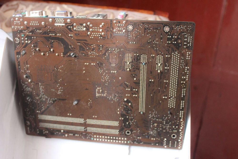Материнська плата – ASUS P5G41T-M LX3