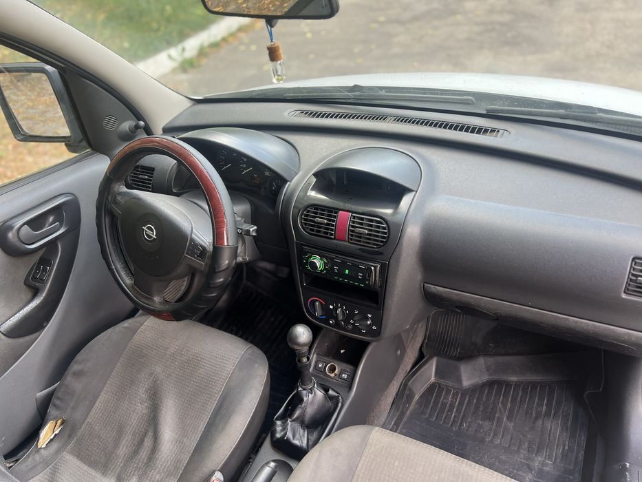 Авто Opel Combo 2008