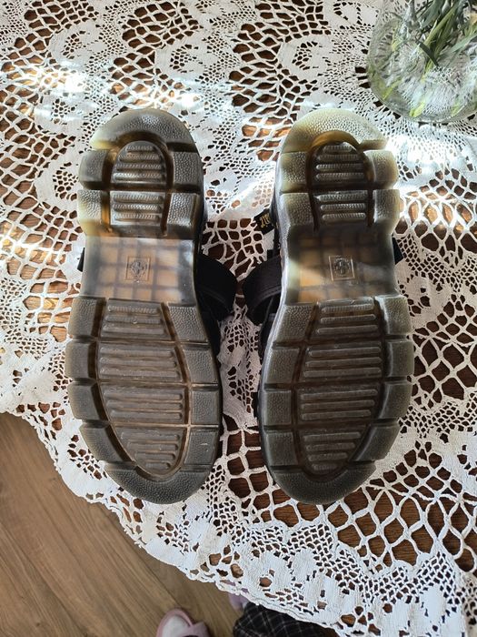 SPRZEDAM Sandały Martens