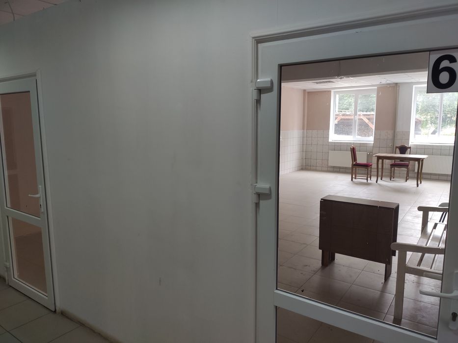 Оренда від 700 до 15 кВ.м. , офісних та торгових приміщень. Конференц