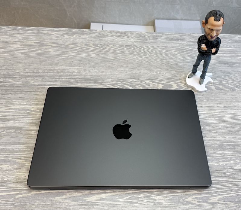 MacBook Pro 14  M4 Pro / RAM 24 / SSD 512 GB / 12C CPU / 16C GPU / Space Black / 2024