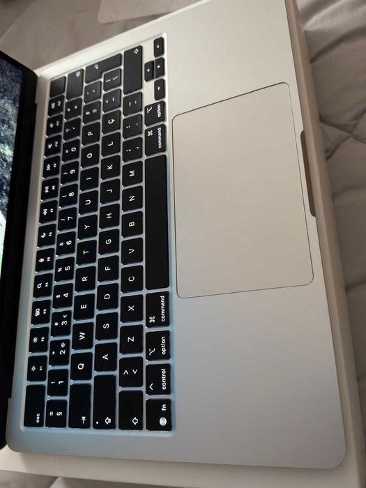 Macbook Air APPLE 13 M4 256G 16GB Ram