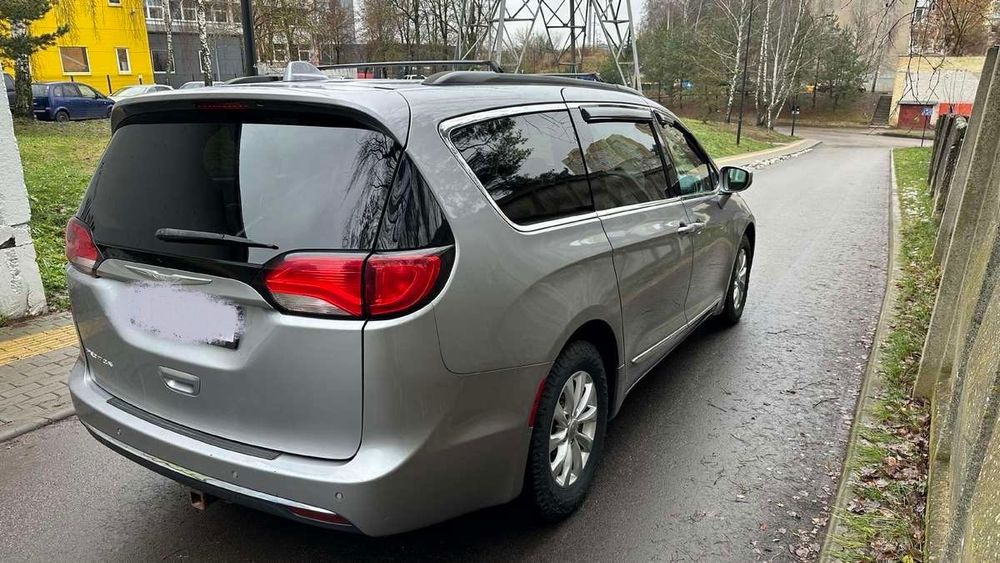 Chrysler Pacifica 3.6 бензин 2017 рік, США