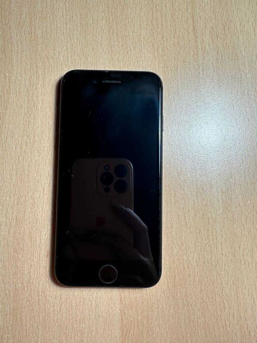 Продам айфон 8 у хорошому стані