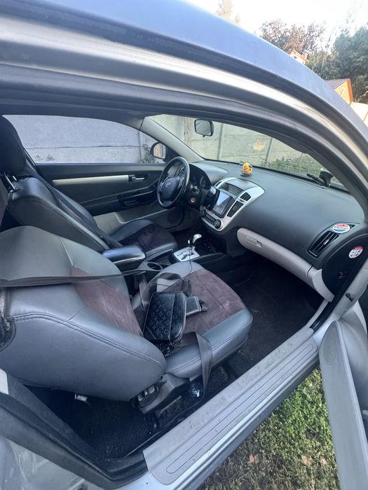 Низ ринка* Кіа Ceeʼd 1.6 benz/gaz* avtomat