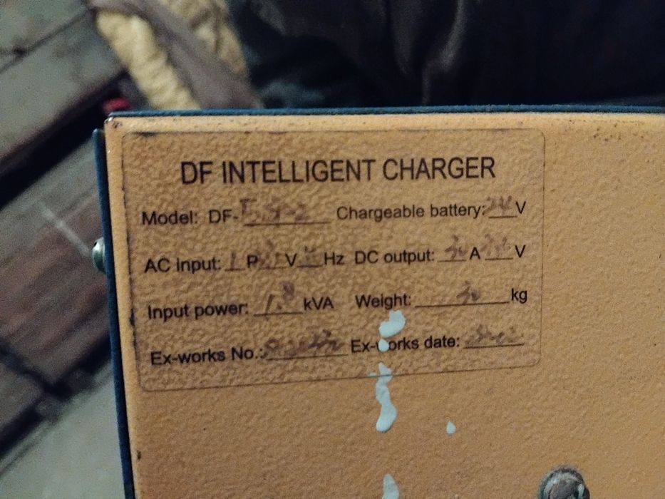 Prostownik 24V  do wózka widłowego