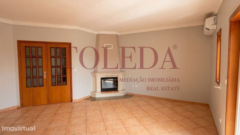 Moradia T3+1 com Terraço e Garagem
