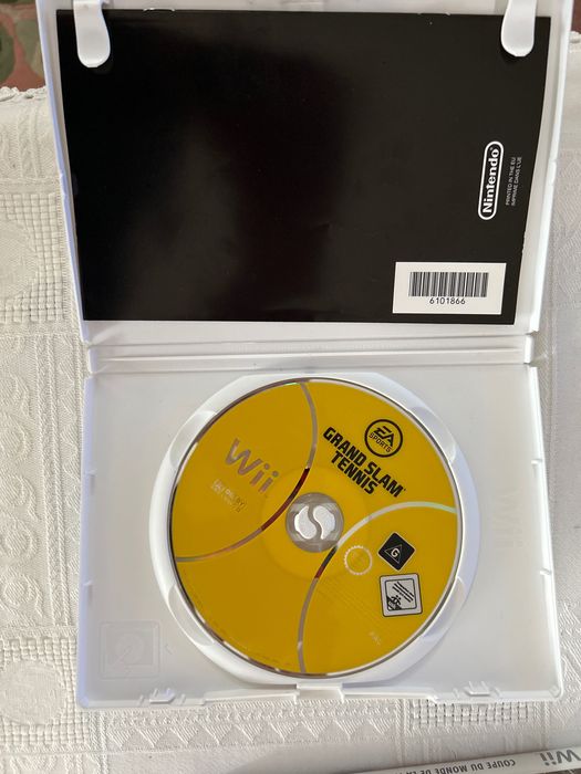 Conjunto 5 Jogos Wii (futebol, tennis e hockey no gelo) usados em FR