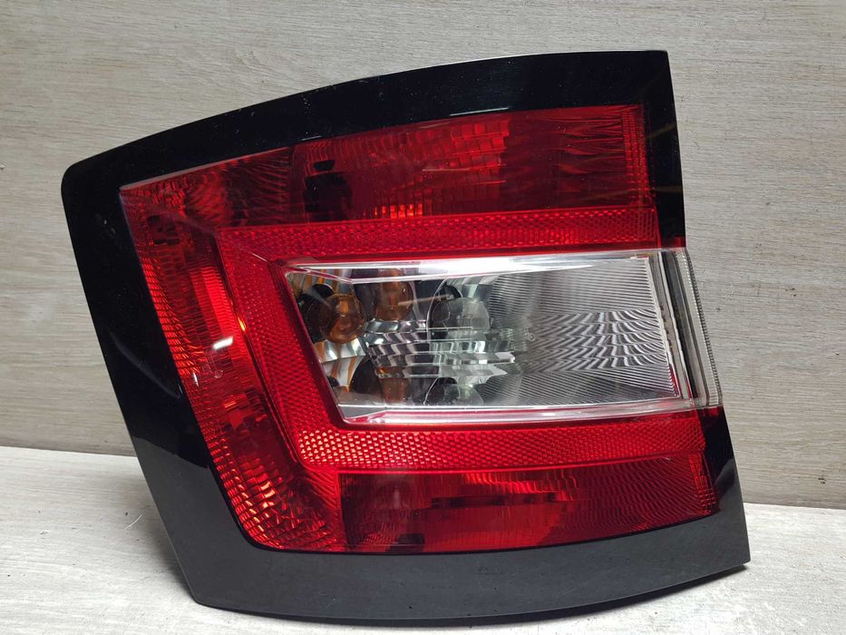 Ліхтар задній (стоп)лівий Skoda Fabia 3 2014-2018p. універсал (ELBA)