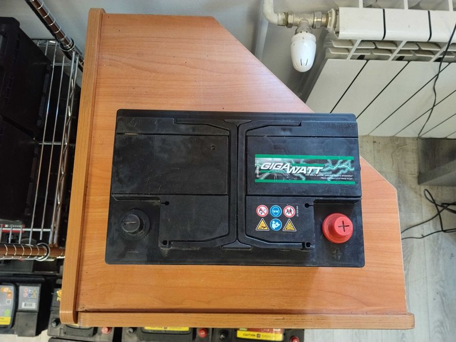Akumulator GIGAWATT 74Ah 680A (EN) - 12V