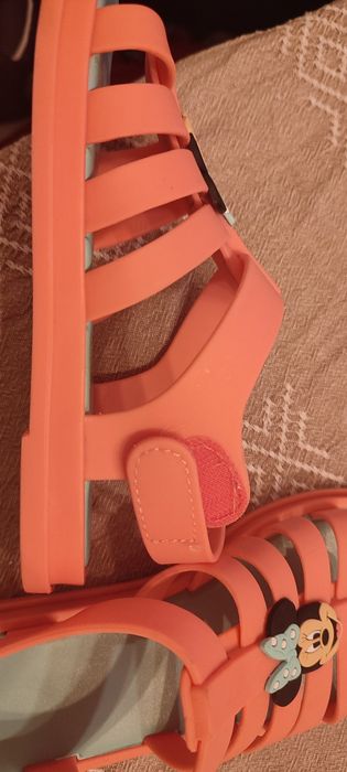 Sandálias Minnie novas