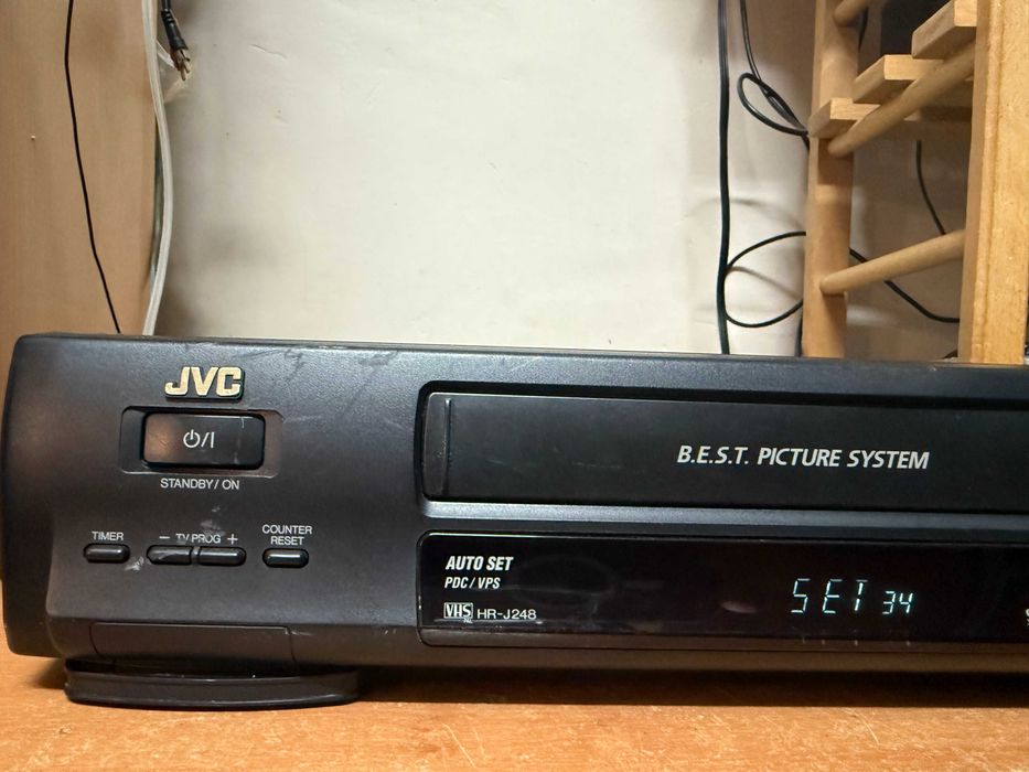 Magnetowid VHS JVC HR-J248